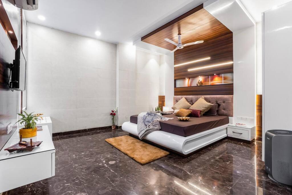 Homlee-basement Flat With Kitchen In Saket, South Delhi * New Delhi